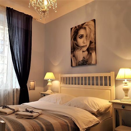 Chmielna Guest House Варшава Екстериор снимка