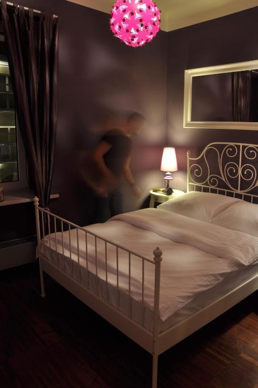 Chmielna Guest House Варшава Стая снимка
