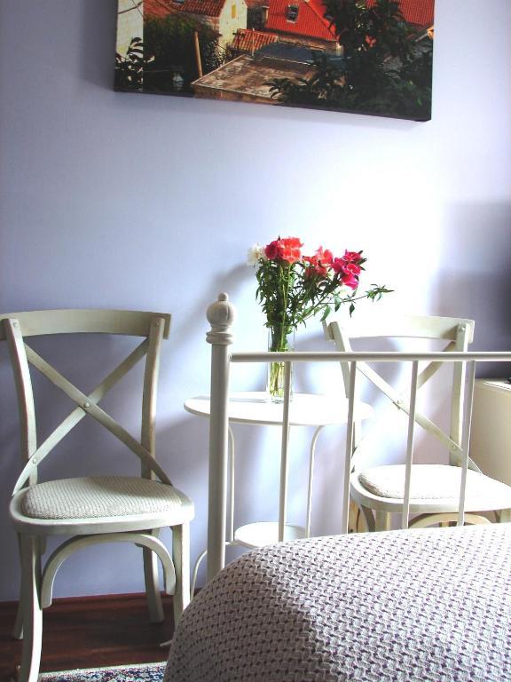 Chmielna Guest House Варшава Стая снимка