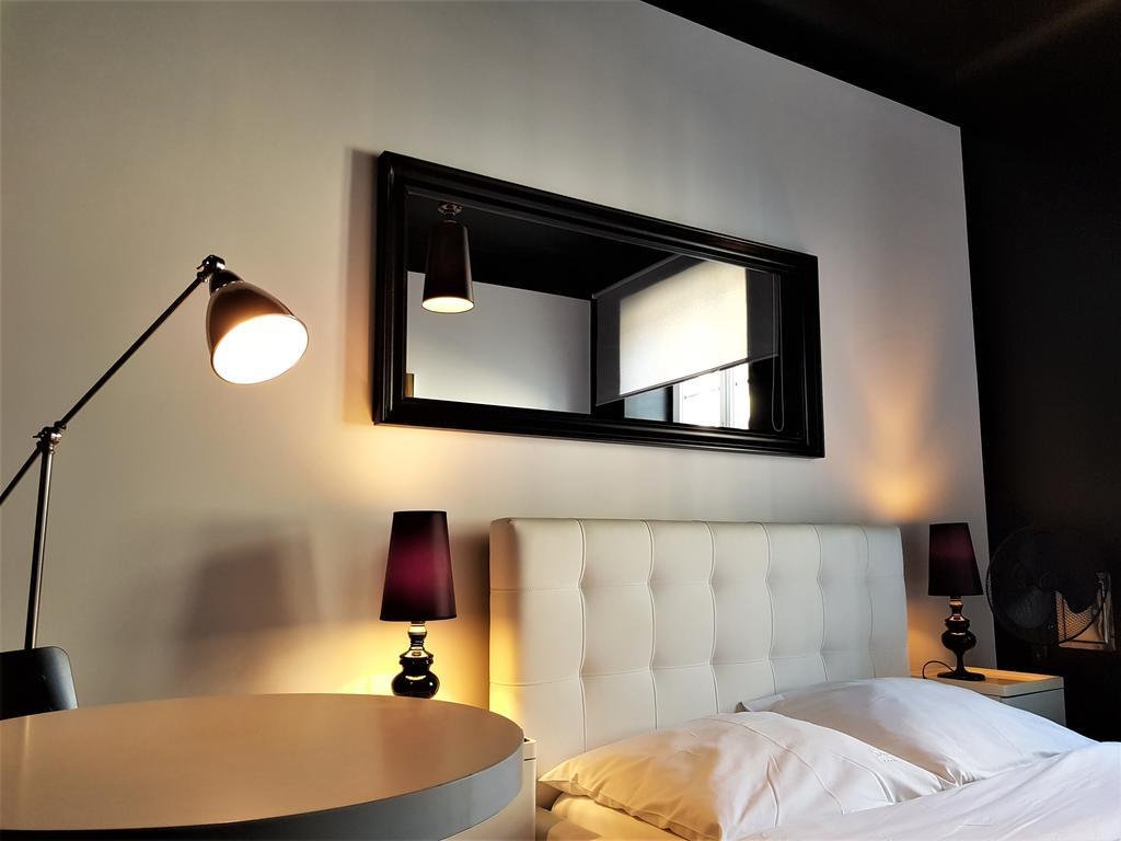 Chmielna Guest House Варшава Екстериор снимка