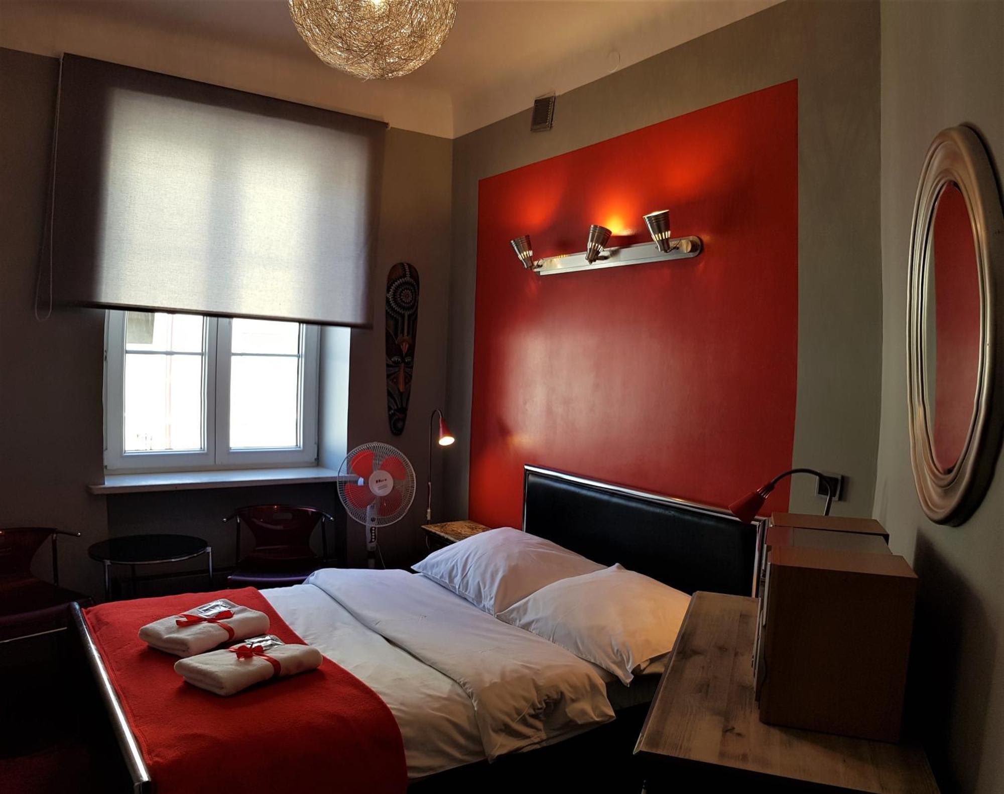 Chmielna Guest House Варшава Екстериор снимка