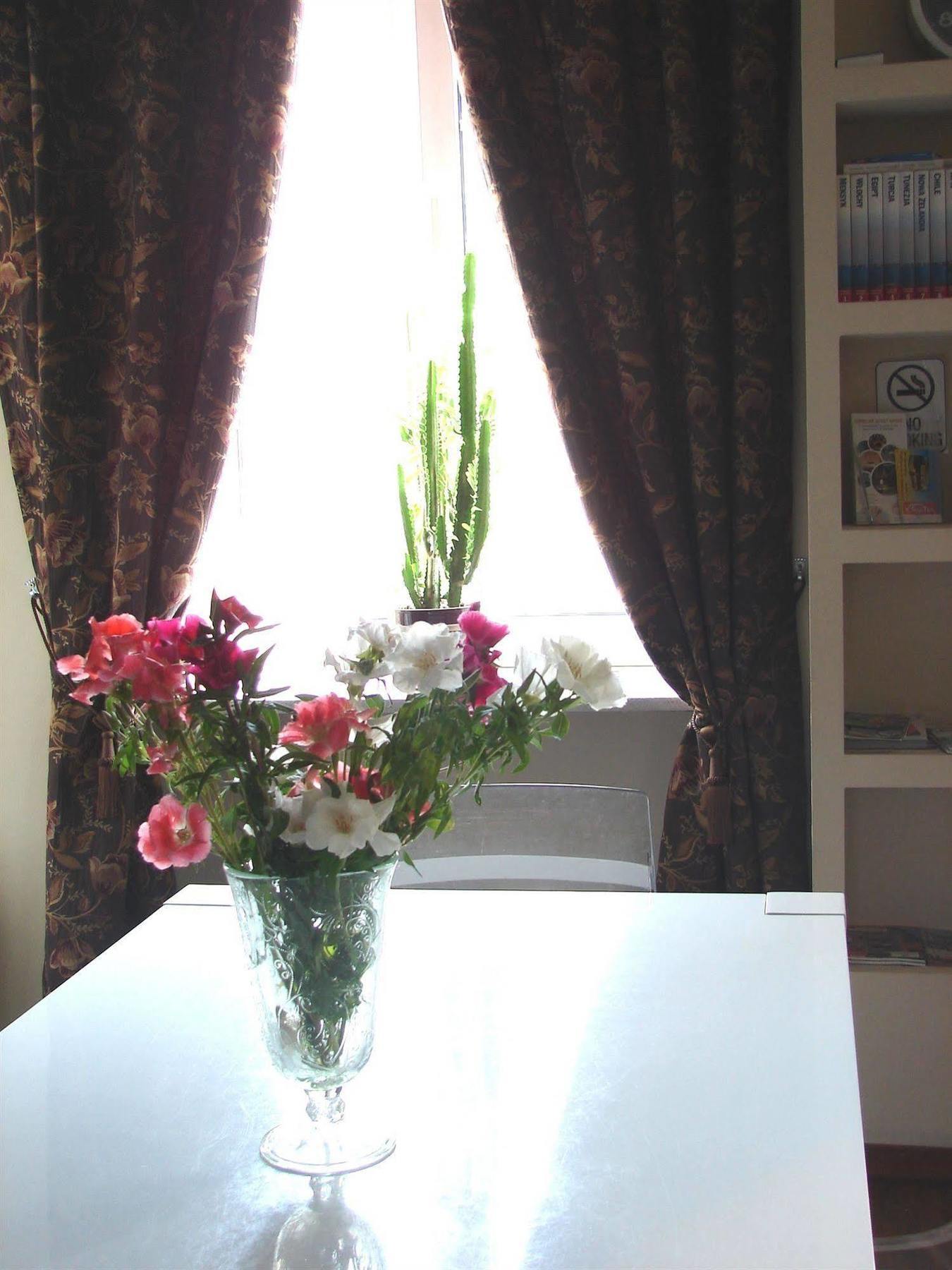 Chmielna Guest House Варшава Екстериор снимка