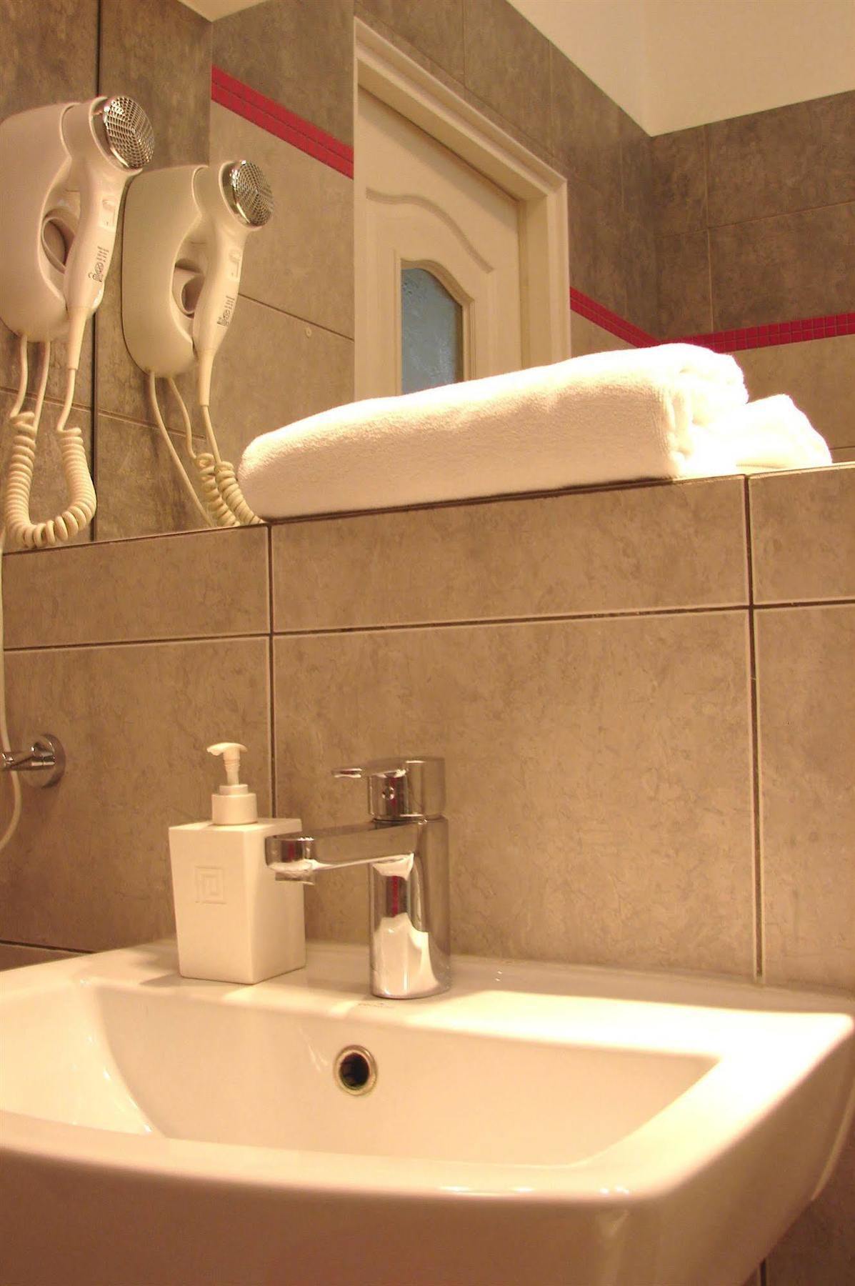 Chmielna Guest House Варшава Екстериор снимка