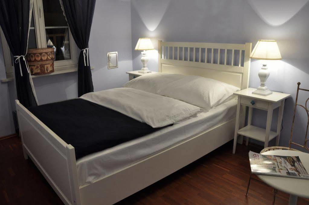 Chmielna Guest House Варшава Екстериор снимка
